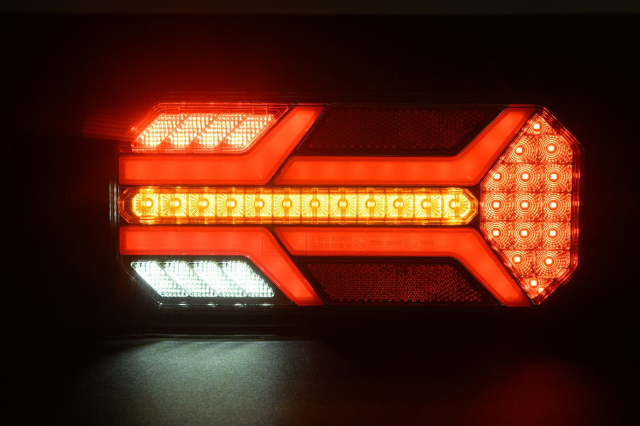 Комплект LED Диодни Стопове, Динамичен Мигач, 7 Функции, 12/24V