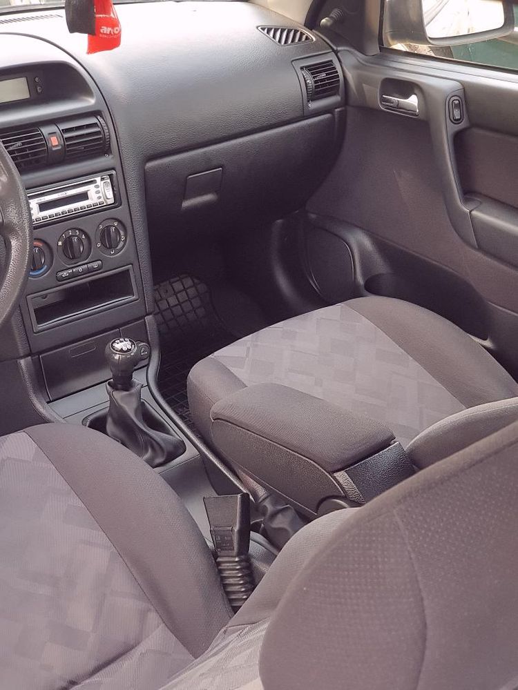 Подлакътник, Барче за автомобил Opel Astra G 1998 - 2004 с черно текстилно покритие