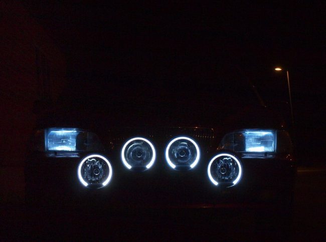 23см Кръгъл халогенен фар светлини за мъгла с насочена светлина + LED Angel Eye ЛЕД Функция Ангелски Очи 12/24V Бяла светлина Бял