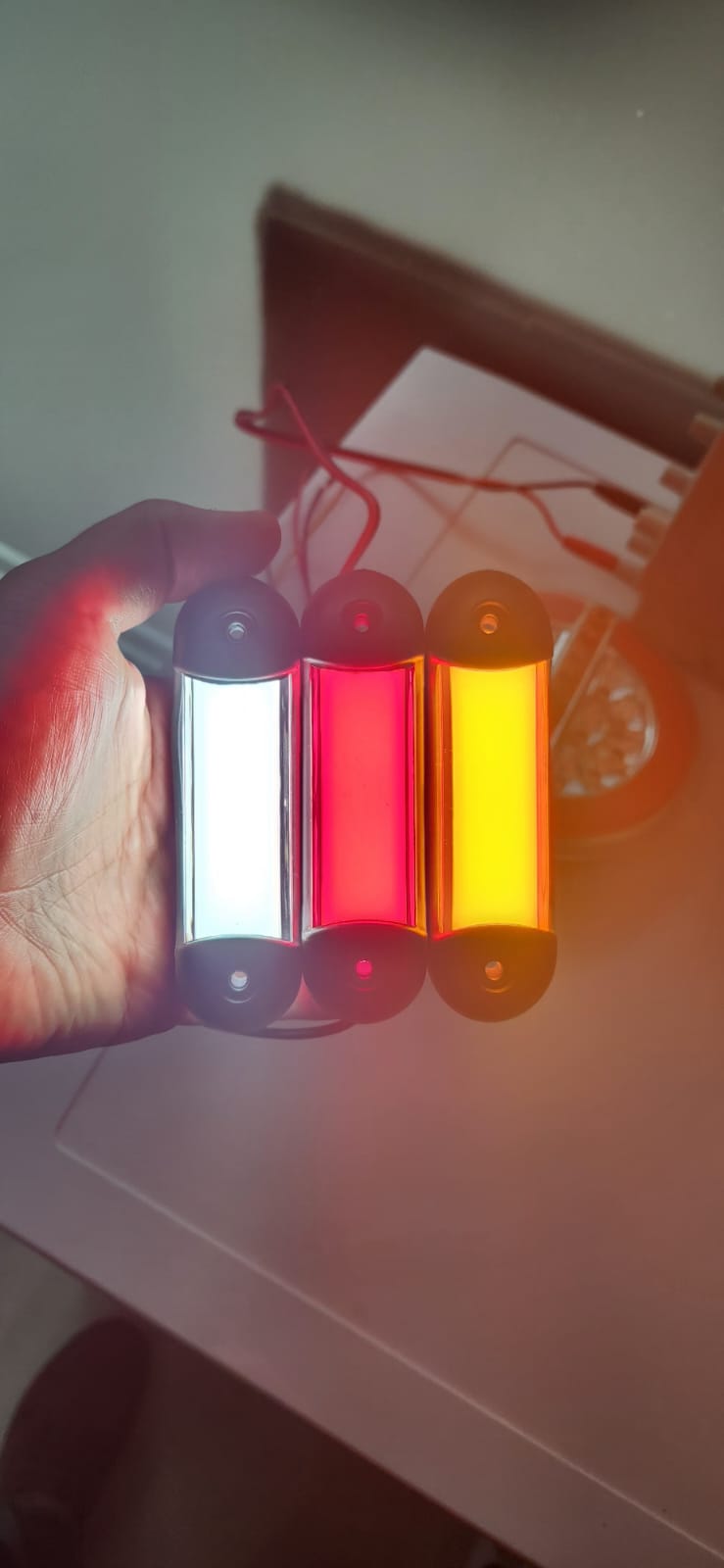 LED габарит, маркер, токос, Червен, Неон ефект, 12V-24V - за ремаркета, платформи, камиони и др.