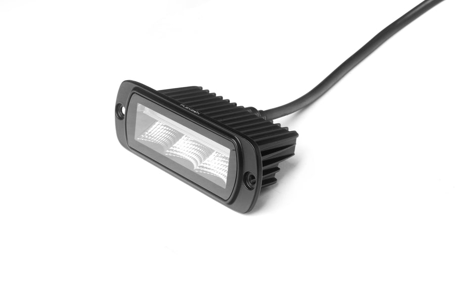 Мултифункционален LED стоп Flexzon – габарит / мигач / заден ход / аварийна светлина с 4 функции, IP65/67K, за вграждане, 12–24V