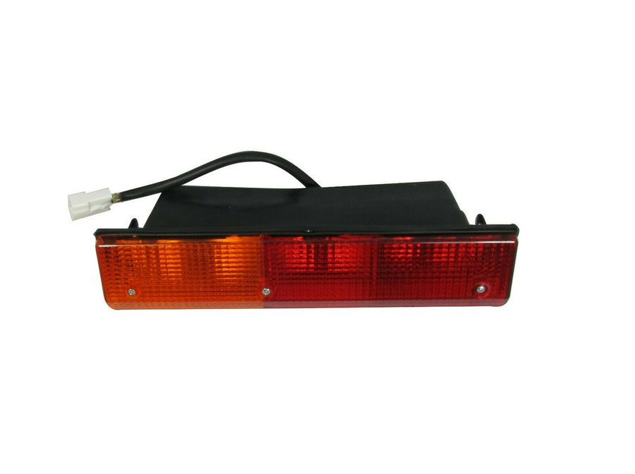 Задна лява стоп светлина 12V подфодяща за трактор Фиат Форд Ландини Масей Фергюсън Fiat Ford Landini Massey Ferguson OEM 1425885M92, 1425885V92