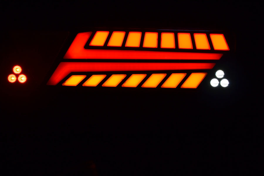 Десен LED Стоп с динамичен мигач, 52см x 14.6см, 7 Функции, Е-Мark, 12V-24V