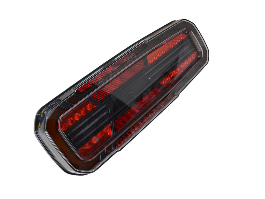 Smoked LED Стоп с динамичен мигач 12/24V, десен