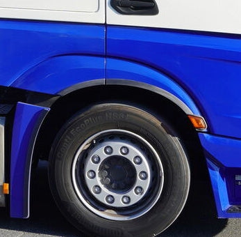 Пластмасова добавка ( вежда за калник ) за Mercedes Actros MP4/MP5