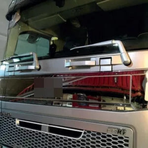 Декорация рамкираща под стъкло над решетка за Volvo FH4