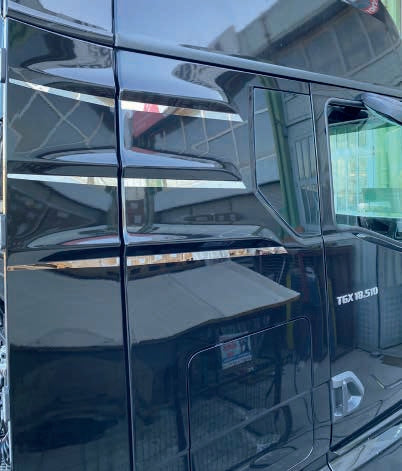 Декорации зад спален прозорец за MAN TGX 2021+