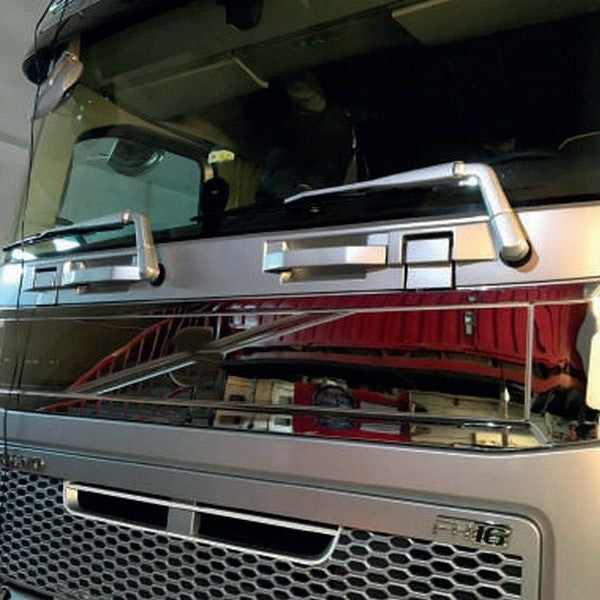 Декорация под предно стъкло над решетка за Volvo FH4