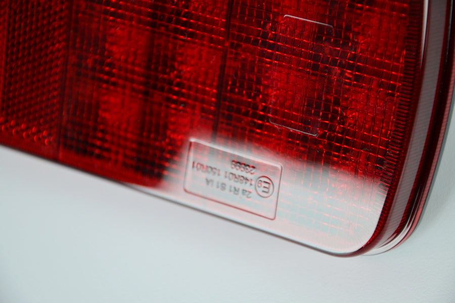 Заден LED диоден стоп с 3 функции, 2m кабел, е-марк, 10-30V