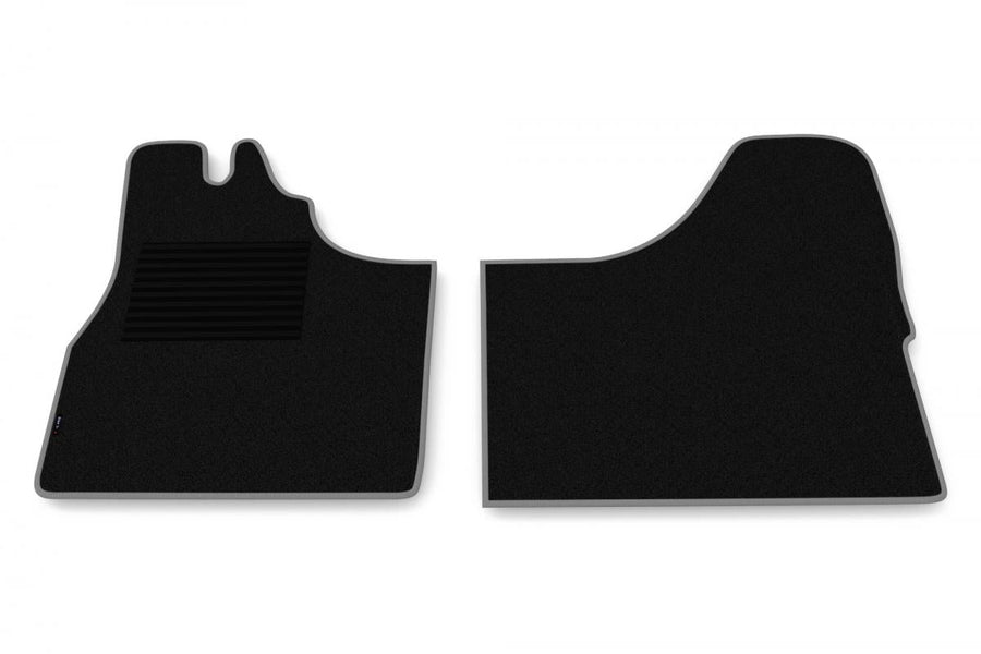 Мокетени стелки за Iveco DAILY IV 2006-2010 & Iveco DAILY V 2011-2014, черни със сив кант