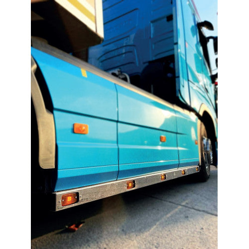Страничен ролбар с профил и отвори за Volvo FH4 2013–2016 – ляв и десен