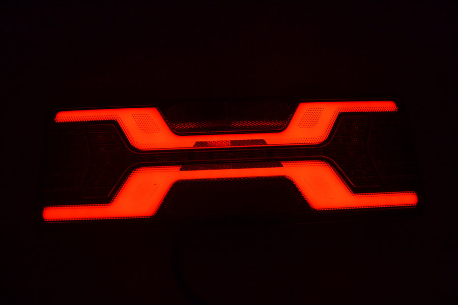 Голям LED стоп, ляв с динамичен мигач, 12/24V