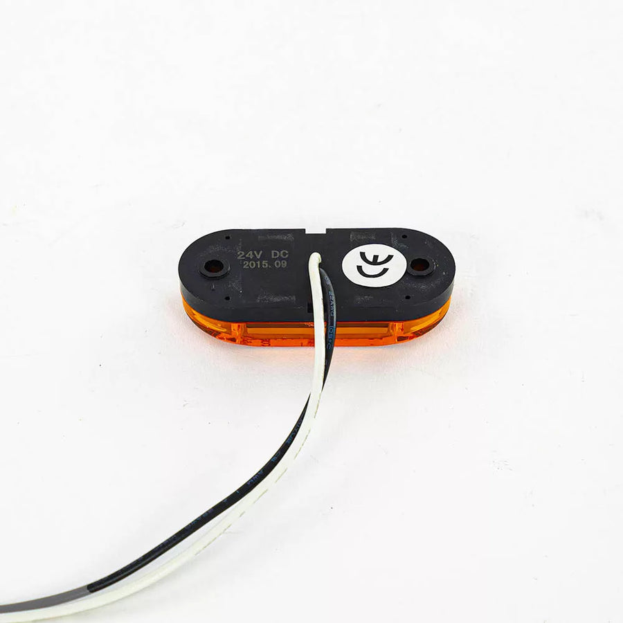 LED габарит, жълт овал Е-маркиран с 4 диода, 24V