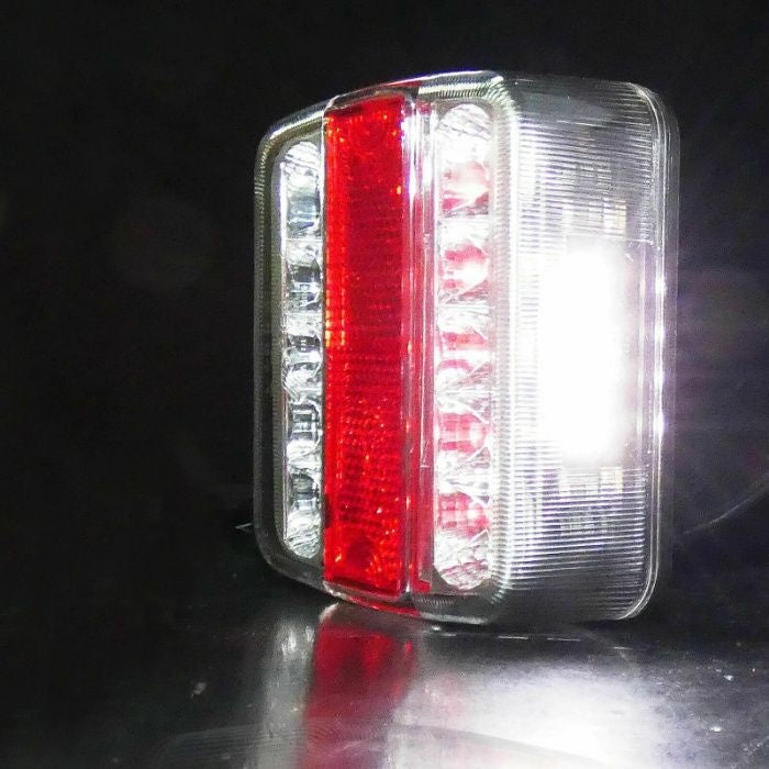 Универсален LED Диоден стоп задна светлина с 4 функции за ремарке камион караванa платформа и др.12V с крушки 106 x 197 мм. Е-Мark Е4