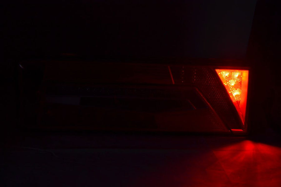 Диоден стоп с осветление за номер, LED за Scania R, S, P, G, NGS, NGT, с букса, LUX - ляв