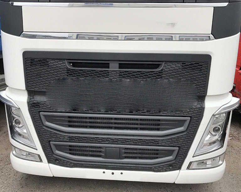 Пластмасова декорация под чистачки за Volvo FH5 2024+, бяла с 3D надпис