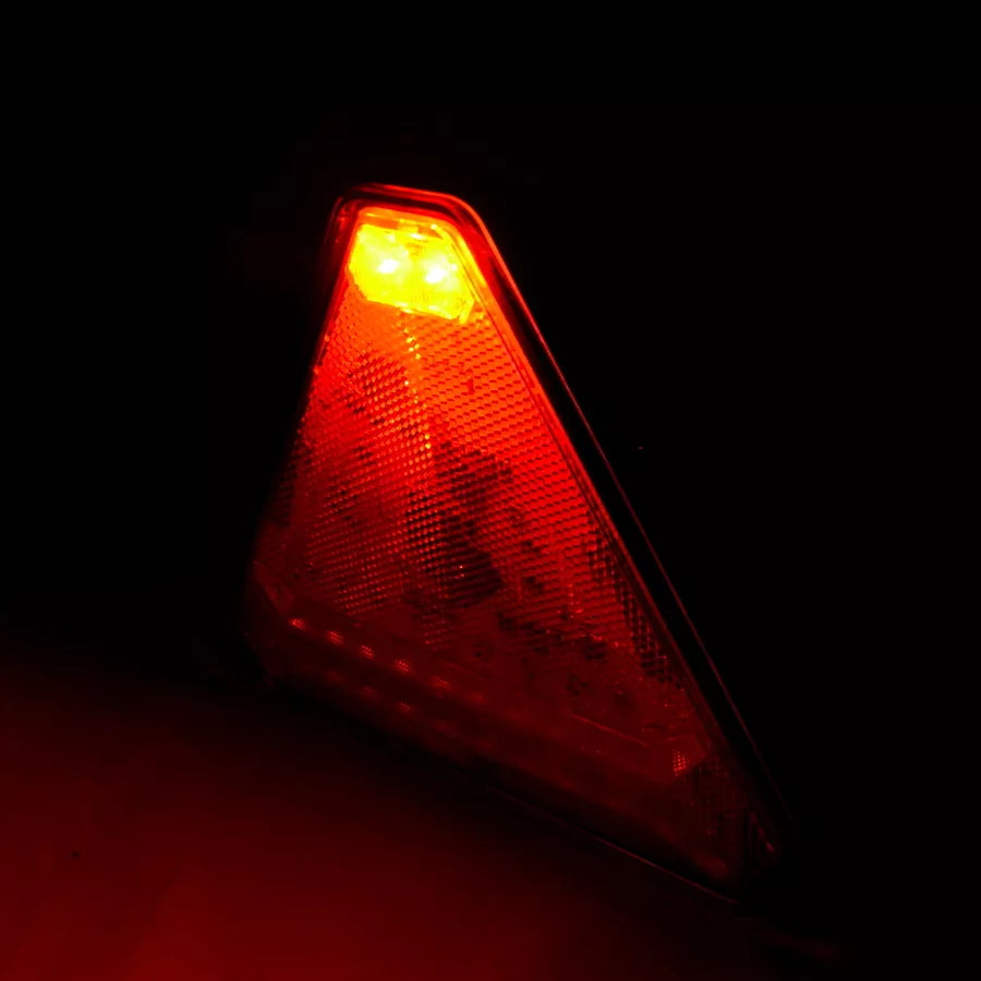 Ляв LED триъгълен стоп с 4 функции с динамичен мигач, 12/24V