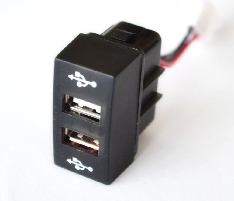 USB порт за Golf 4, 12V/24V