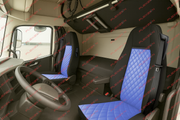 Комплект 1+1 тапицерия от еко кожа за VOLVO FH EURO 6 2016-2020 - синьо-черно
