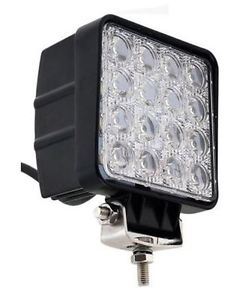 Универсален 48W Лед LED Халоген Фар Работна Лампа 12V - 24V с Насочена Spot Светлина за автомобил офроуд бус ван камион