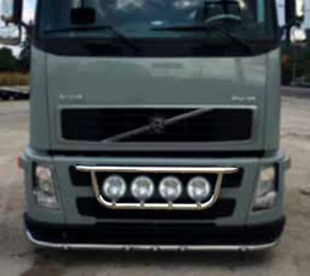 Ролбар над броня между фарове за Volvo FH2/FH3