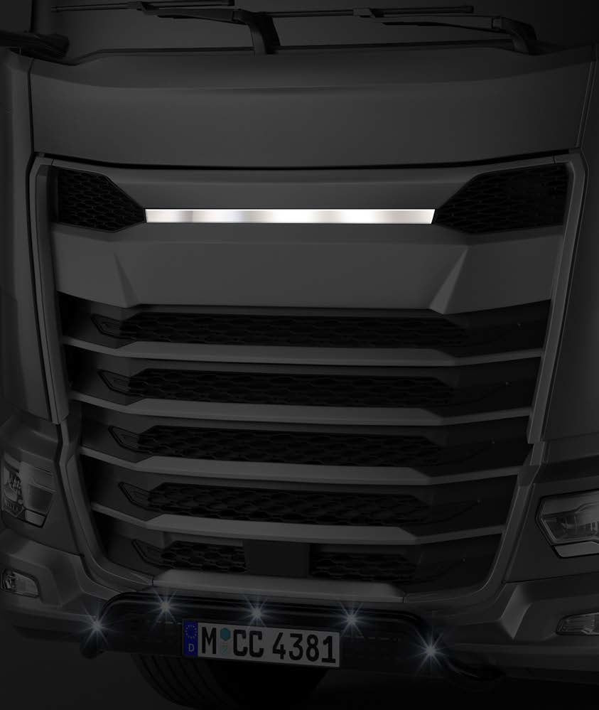 Лайсна за горната част над решетка за DAF XF, XG, XG+