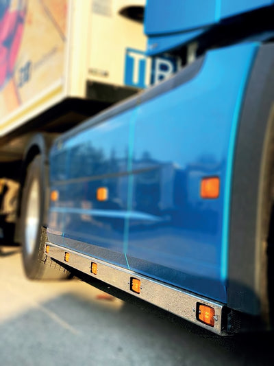 Страничен ролбар с профил и отвори за Volvo FH4 2013+ Евро 6 – ляв и десен